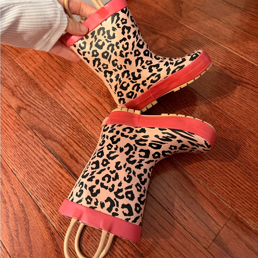 Tucker + Tate Puddle Rain Boot Size 5T in Pink Leopard - Picture 4 of 9
